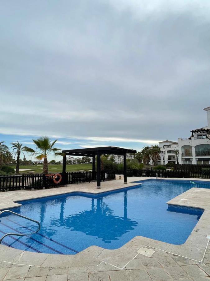 Apartamento De Lujo En Planta Baja Con Piscina En La Torre Golf Resort Roldan Bagian luar foto